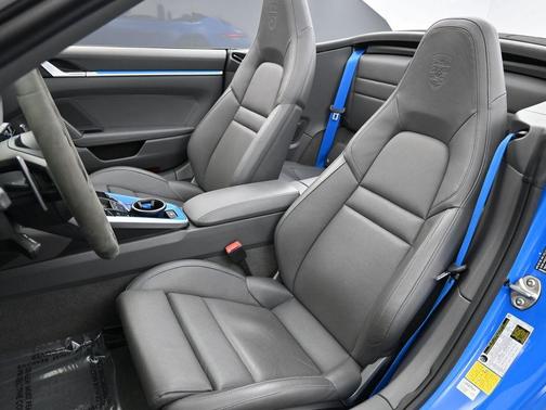 2022 Porsche 911 Carrera
