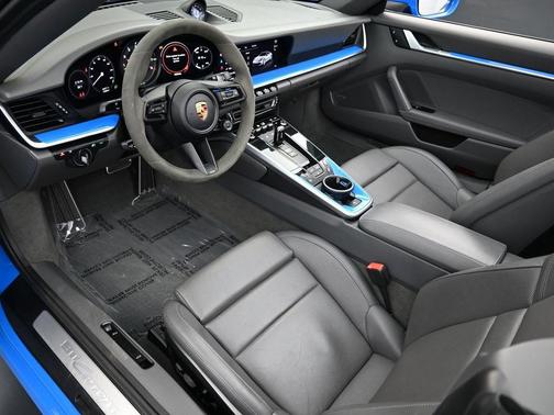 2022 Porsche 911 Carrera