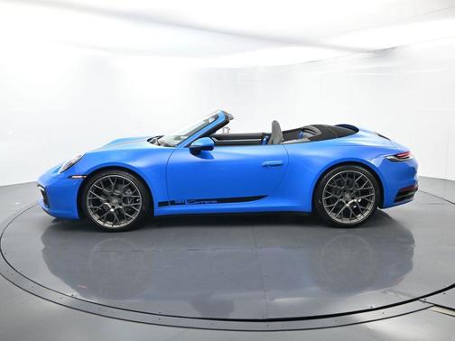 2022 Porsche 911 Carrera