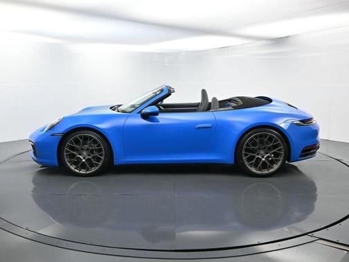 2022 Porsche 911 Carrera