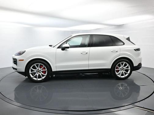 2024 Porsche Cayenne S