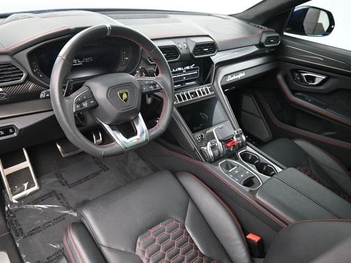 2024 Lamborghini Urus S