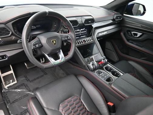 2024 Lamborghini Urus S