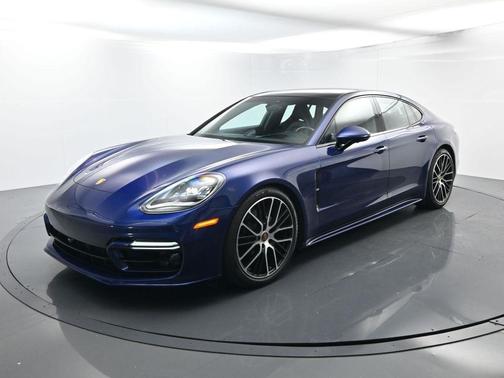 2022 Porsche Panamera 4S