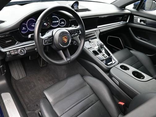 2022 Porsche Panamera 4S