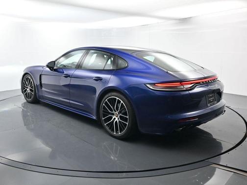2022 Porsche Panamera 4S