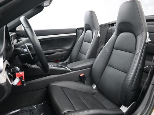 2018 Porsche 911 Carrera GTS