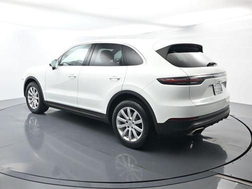 2022 Porsche Cayenne 