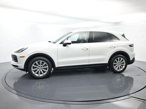 2022 Porsche Cayenne 