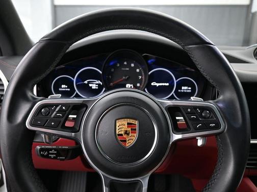 2022 Porsche Cayenne 
