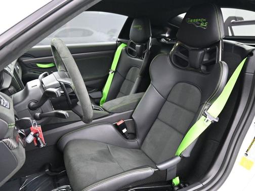 2023 Porsche 718 Cayman GT4 RS