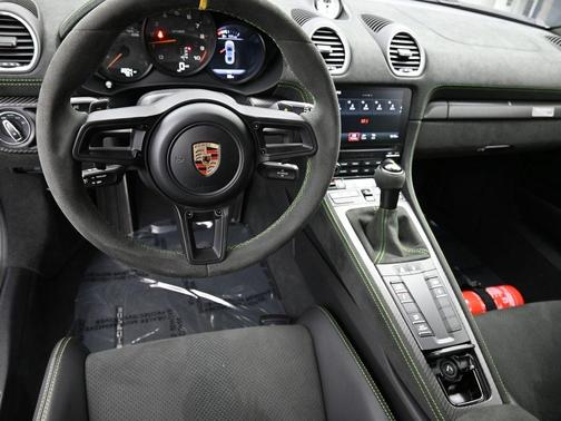 2023 Porsche 718 Cayman GT4 RS