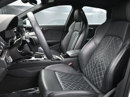2022 Audi S4 3.0T Premium Plus