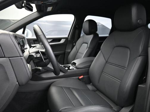 2024 Porsche Cayenne S