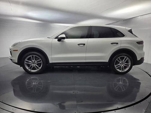 2023 Porsche Cayenne 