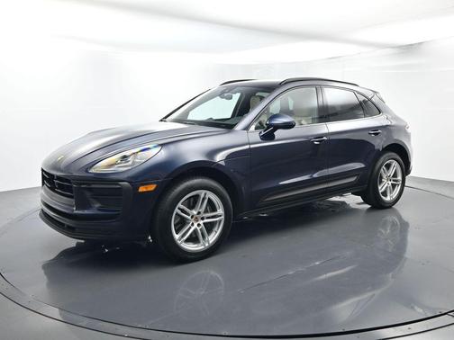 Night Blue Metallic 2023 Porsche Macan