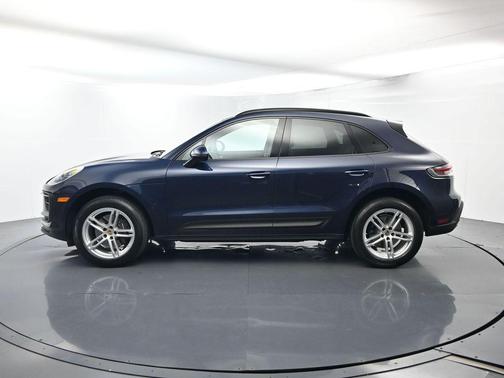 Night Blue Metallic 2023 Porsche Macan
