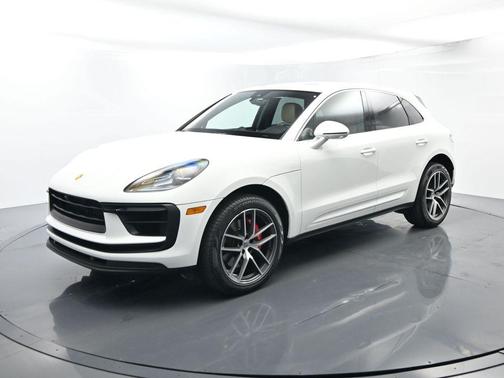 2022 Porsche Macan S