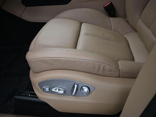 2022 Porsche Macan S