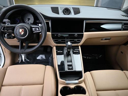2025 Porsche Macan S