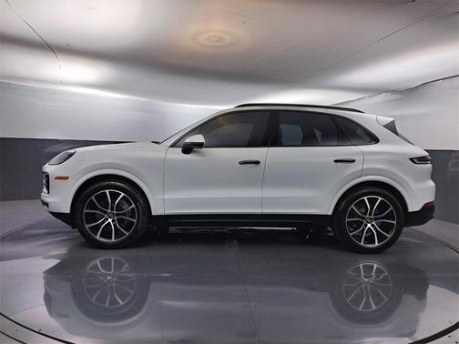 2024 Porsche Cayenne Base