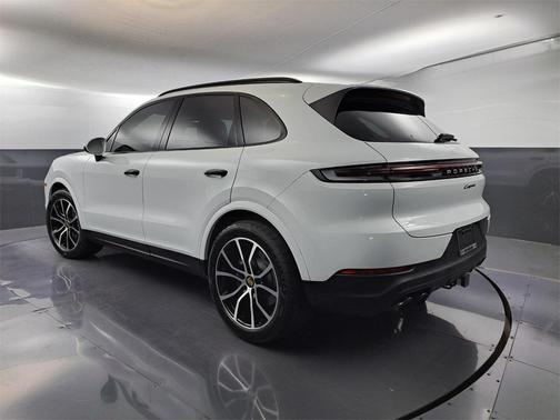 2024 Porsche Cayenne Base