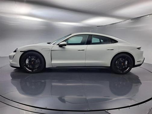 2022 Porsche Taycan Base