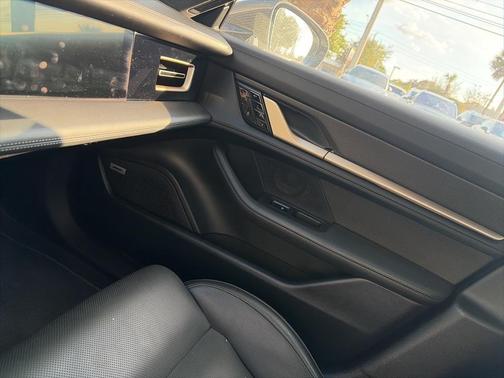 2020 Porsche Taycan Turbo S