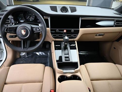 2024 Porsche Macan 