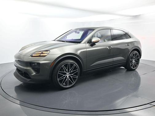 2025 Porsche Macan 4