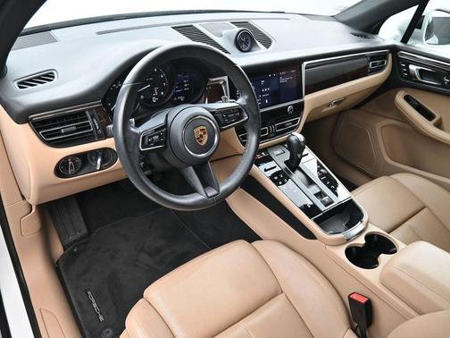 2023 Porsche Macan 