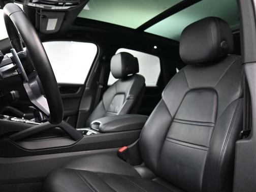 2021 Porsche Cayenne Base