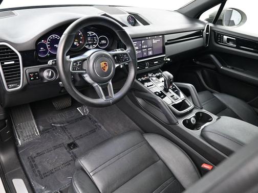 2021 Porsche Cayenne Base