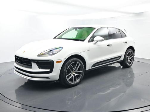 2024 Porsche Macan 