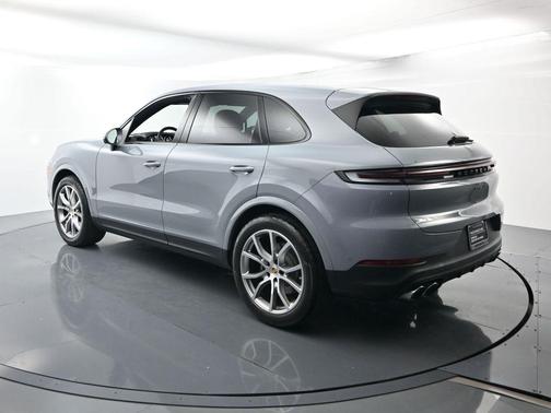 2024 Porsche Cayenne Base