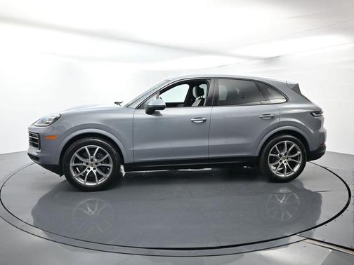 2024 Porsche Cayenne Base
