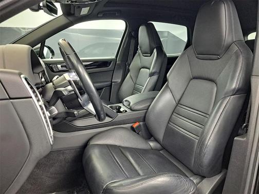 2022 Porsche Cayenne S