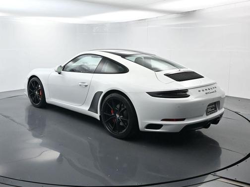 2019 Porsche 911 Carrera S