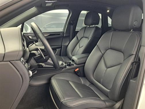 2024 Porsche Macan T