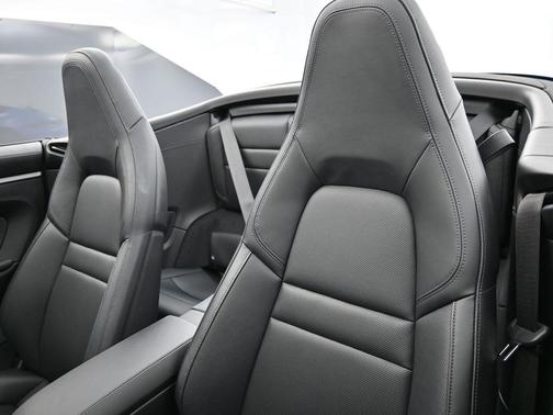 2025 Porsche 911 Carrera