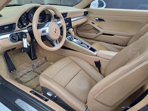 2014 Porsche 911 Carrera 4