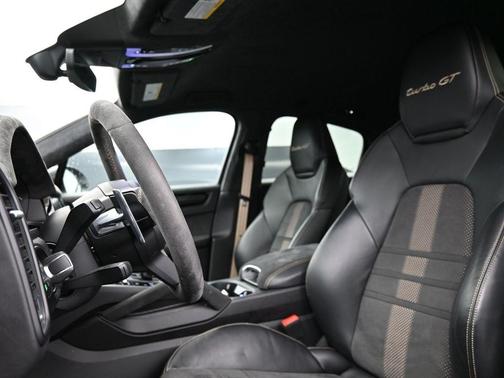 2023 Porsche Cayenne Turbo GT