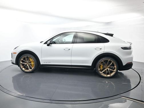 2023 Porsche Cayenne Turbo GT