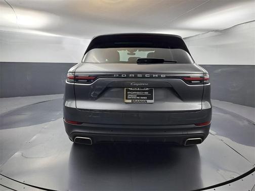2021 Porsche Cayenne Base