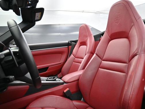 2020 Porsche 911 Carrera 4S