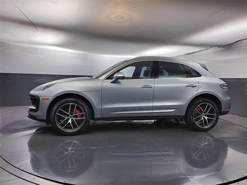2022 Porsche Macan S
