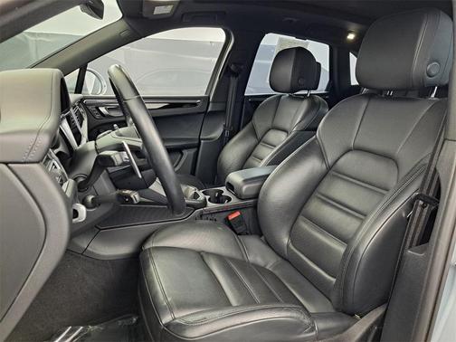 2022 Porsche Macan S