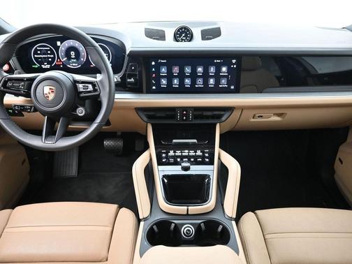 2025 Porsche Cayenne Base