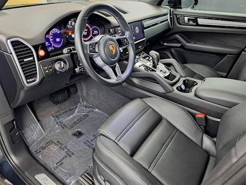 2022 Porsche Cayenne Platinum Edition