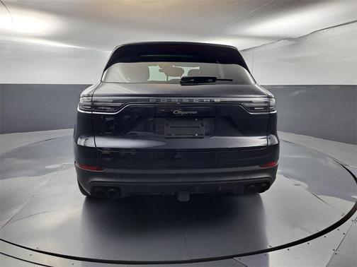 2022 Porsche Cayenne Platinum Edition